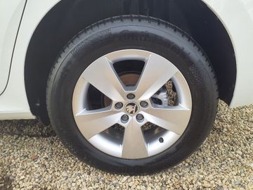 Bild 10 Skoda Kamiq 1.5 Ambition - KAMERA,SHZG,ACC,SMARTLINK