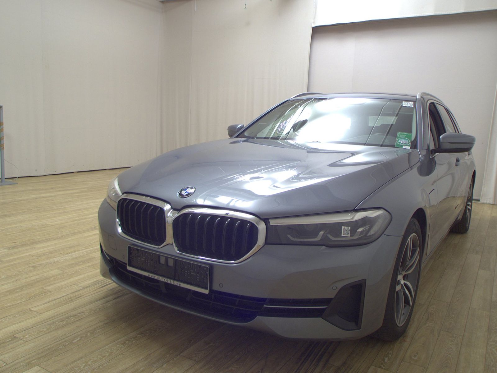 BMW 530e Touring Leder Navi LED LC-Pro Pano H-K RFK imagem 2