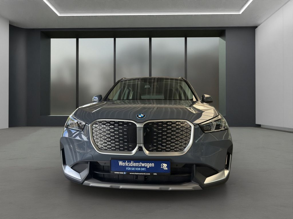 BMW iX1 xDrive30 ELEKTRO LED NAVI HUD 360° PDC 18 foto 3