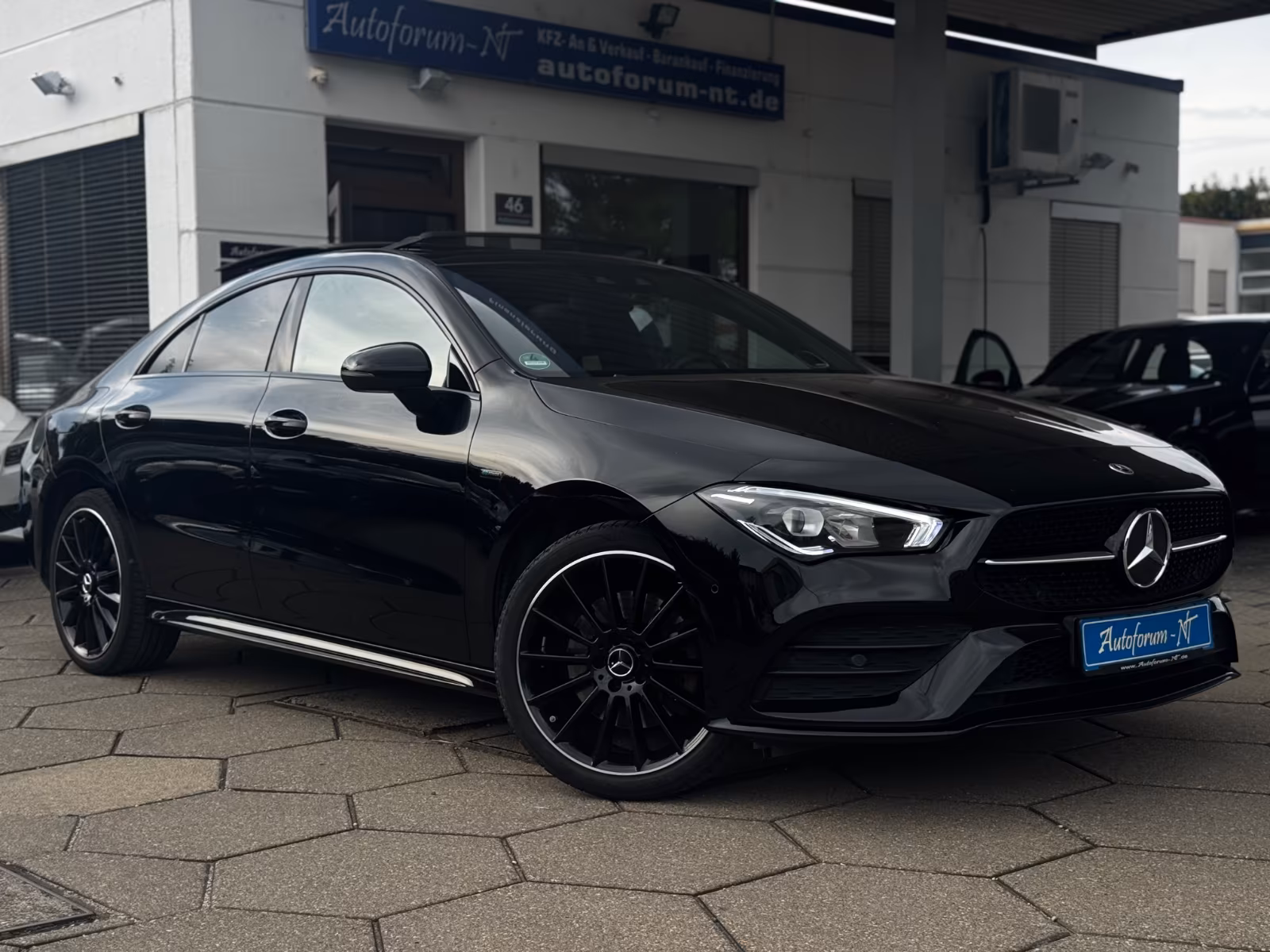 Mercedes-Benz CLA 250 e AMG/EDITION/PANO/BURMESTER/STANDHZG