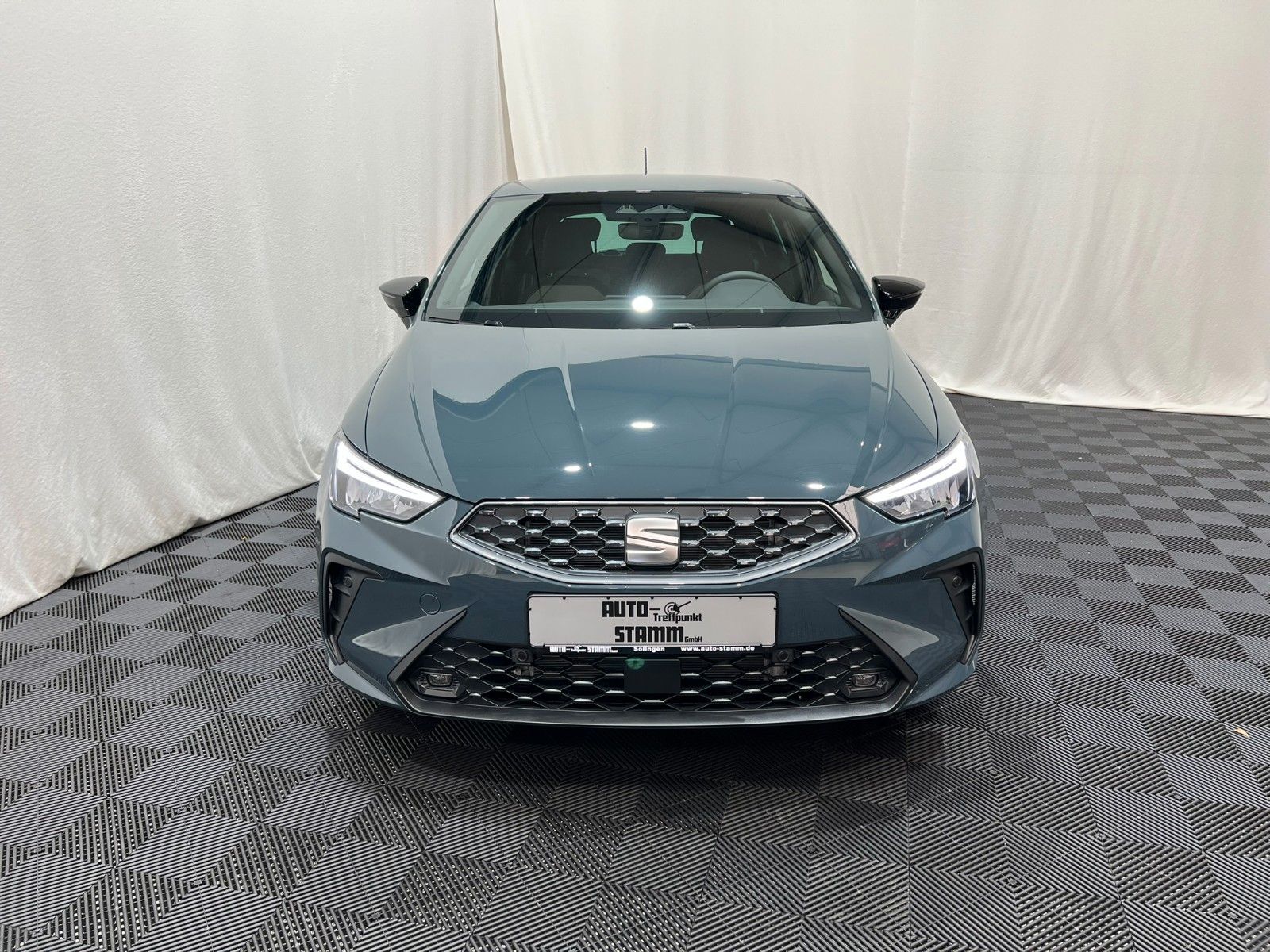 Fahrzeugabbildung SEAT Ibiza 1.0 TSI 85kW FR DSG