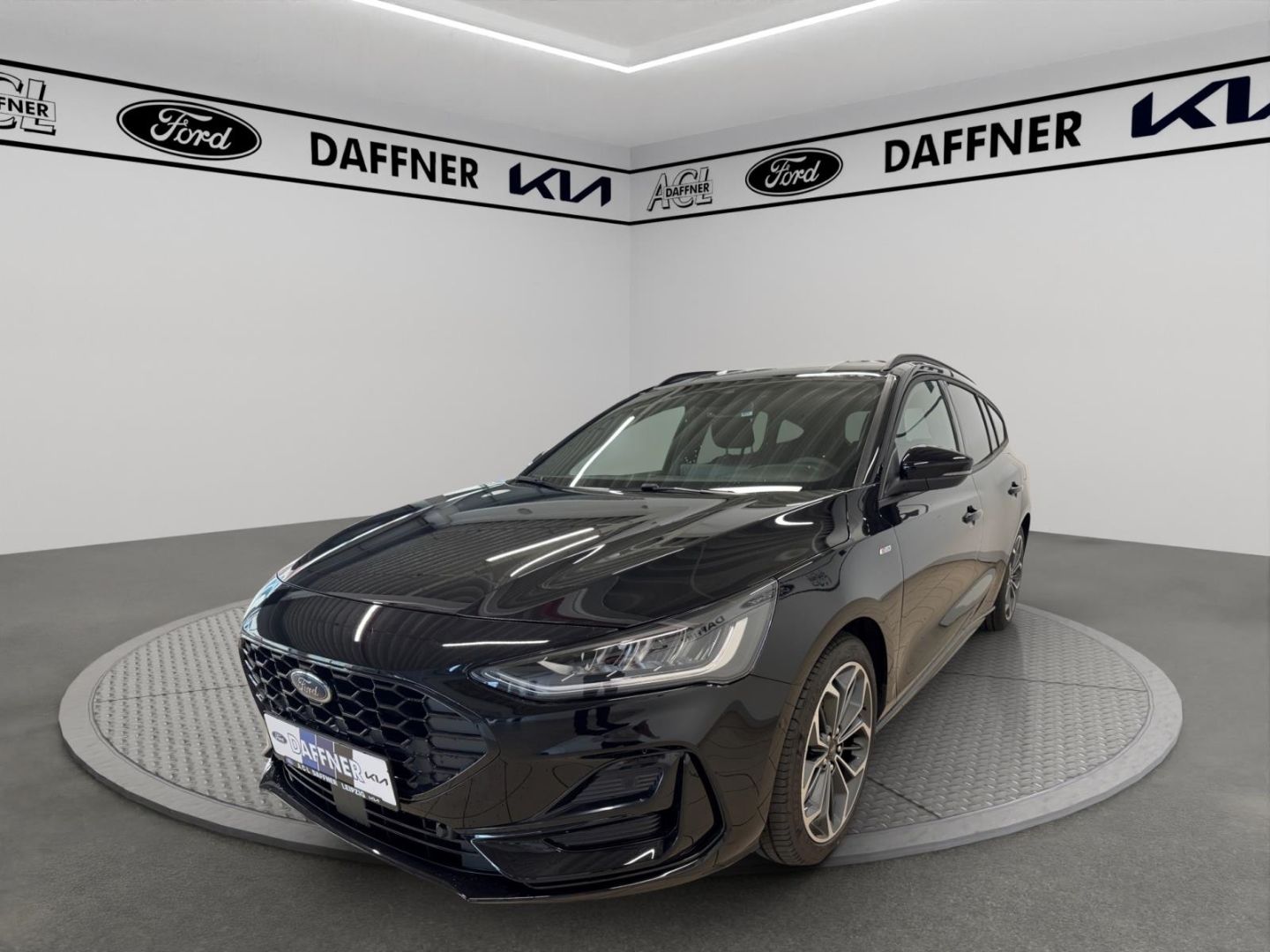 Fahrzeugabbildung Ford Focus Turnier ST-Line X 18 AHK Navi SpurhalteASS