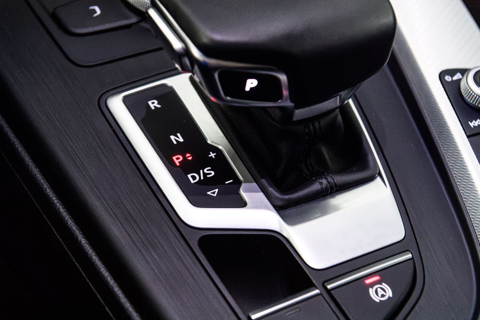 Fahrzeugabbildung Audi A4 Avant sport +LED +MICHELIN