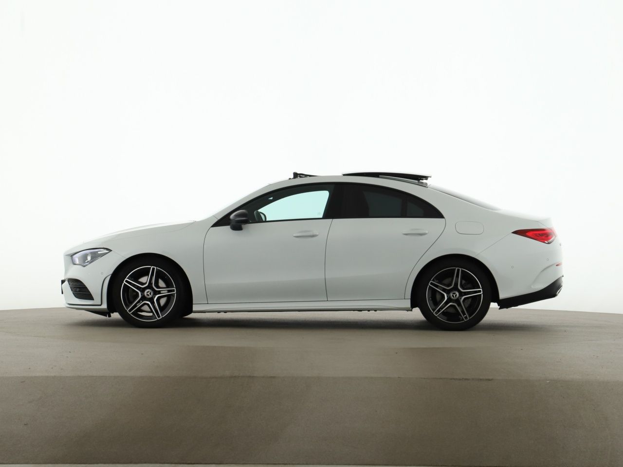 Mercedes-Benz CLA 250 AMG Night MBUX Pano Kamera LED Navi foto 4