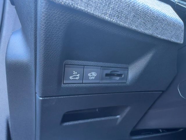 Foto Nummer 17: PEUGEOT 5008