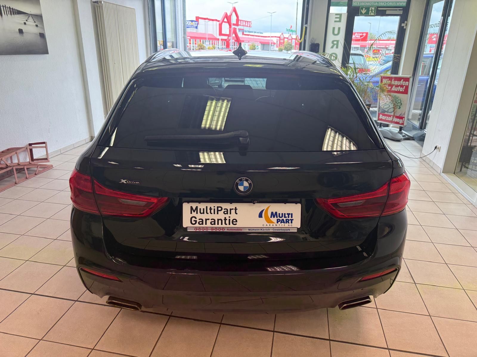 Fahrzeugabbildung BMW 540i Touring xDrive M /1.HAND/ SCHECKHEFT