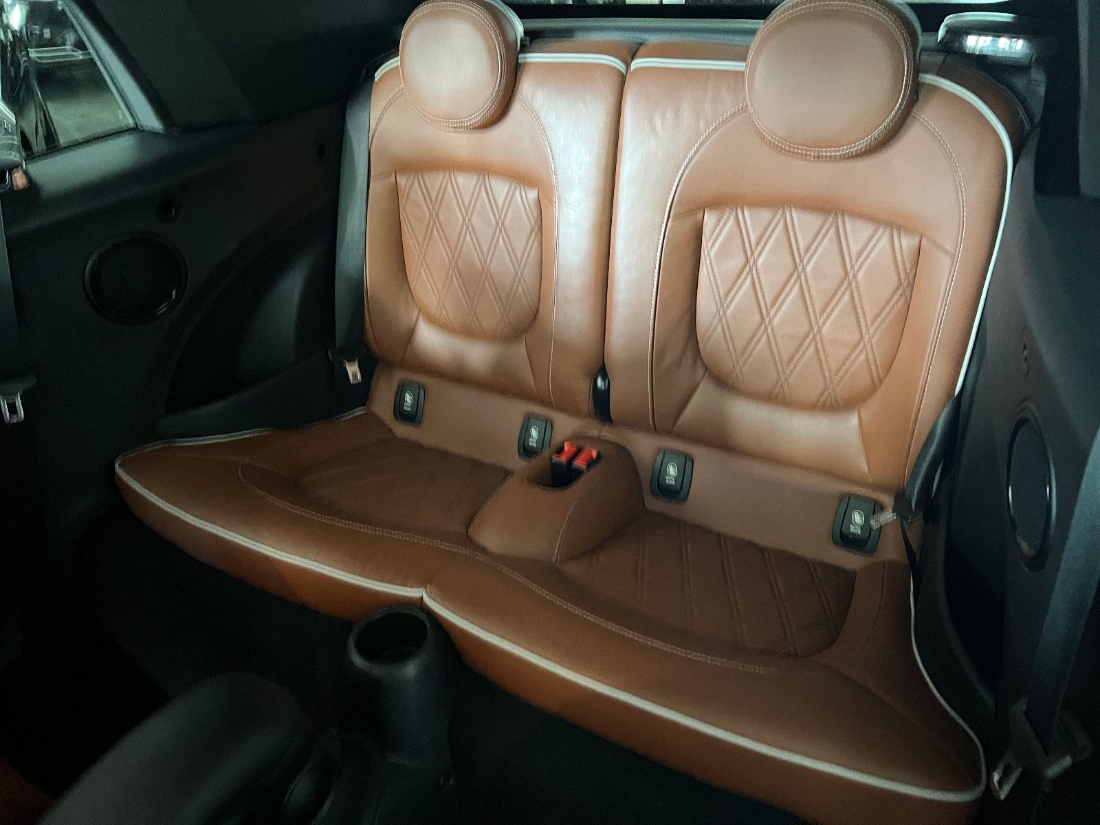 Fahrzeugabbildung MINI Cooper CABRIO AUTOMATIK NAVI LED LEDER CHESTER