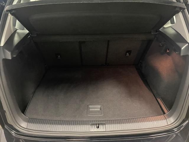 Fahrzeugabbildung Volkswagen Golf Sportsvan 1.5 TSI Comfortline+APP+ACC+KAMER