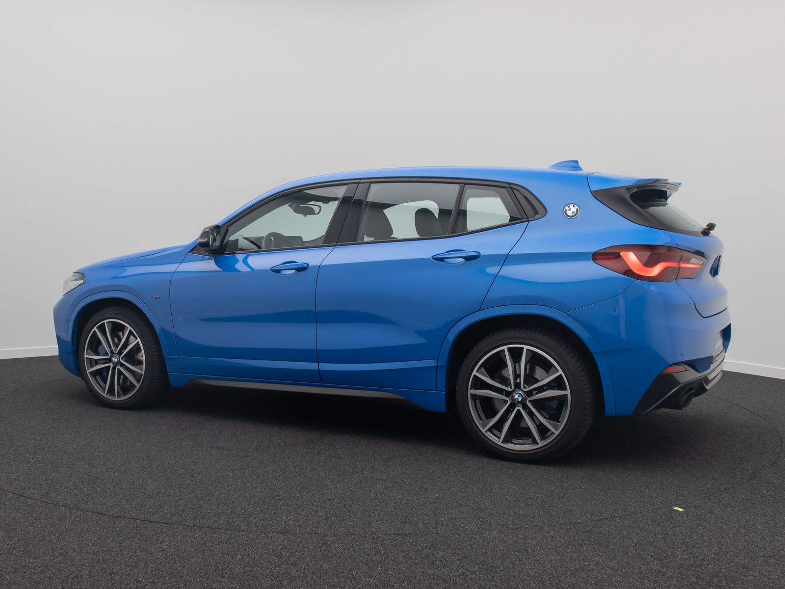 Fahrzeugabbildung BMW X2 M35i HUD DAB Kamera ACC Komfort Panorama HiFi