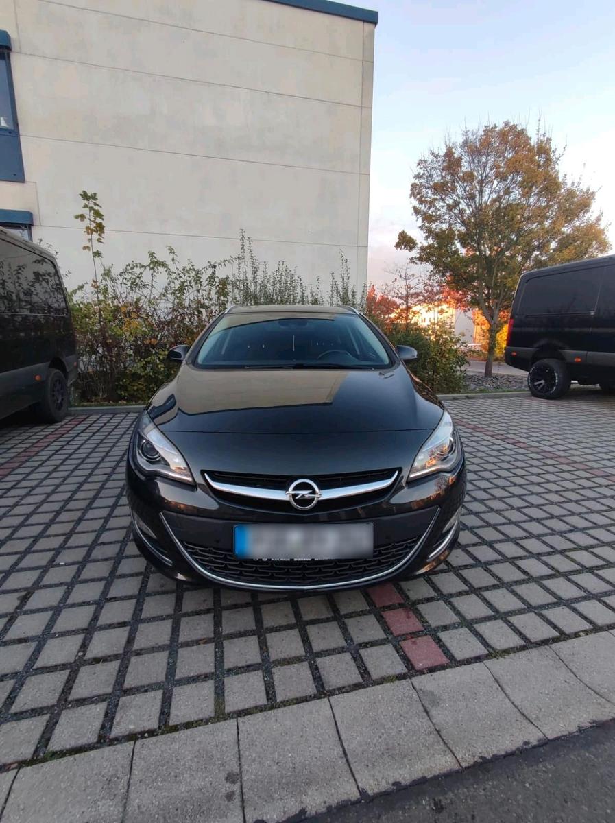 Opel Astra 2014 — photo 5