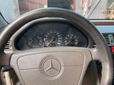 Mercedes-Benz C 180 ELEGANCE Elegance - Mercedes-Benz 180 aus dem Jahr 1994