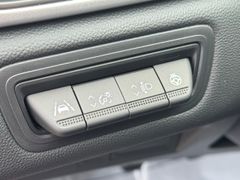Fahrzeugabbildung Captur II Techno TCe 140 WinterPaket+Allwetterr+