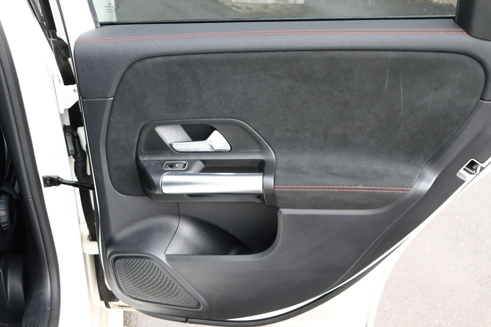 Fahrzeugabbildung Mercedes-Benz B 200 AMG Line * Navigation * Alcantara