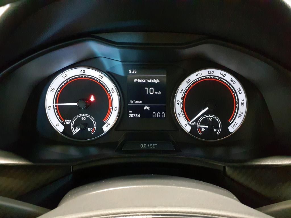 Skoda Kamiq Monte Carlo 1.5TSI Pano*Tempo*PDC*SH*Klima