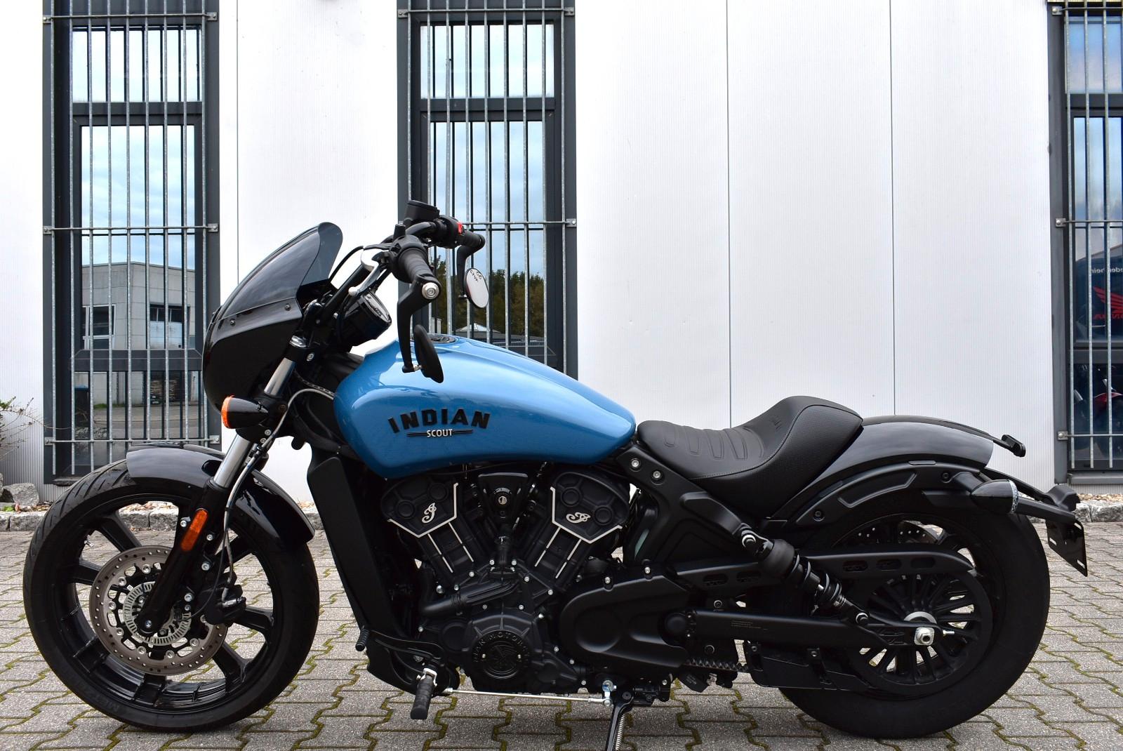 Indian Scout Rogue mit J&H Auspuff + Garantie
