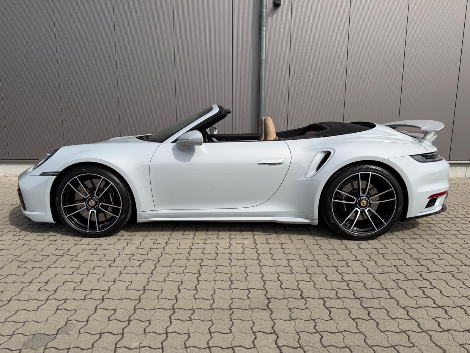 Porsche 911 Turbo Cabrio !Lift, InnoDrive, Sportabgas.!
