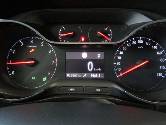 Crossland Elegance 1.2 131PS AUTOM NAV SHZ LHZ A