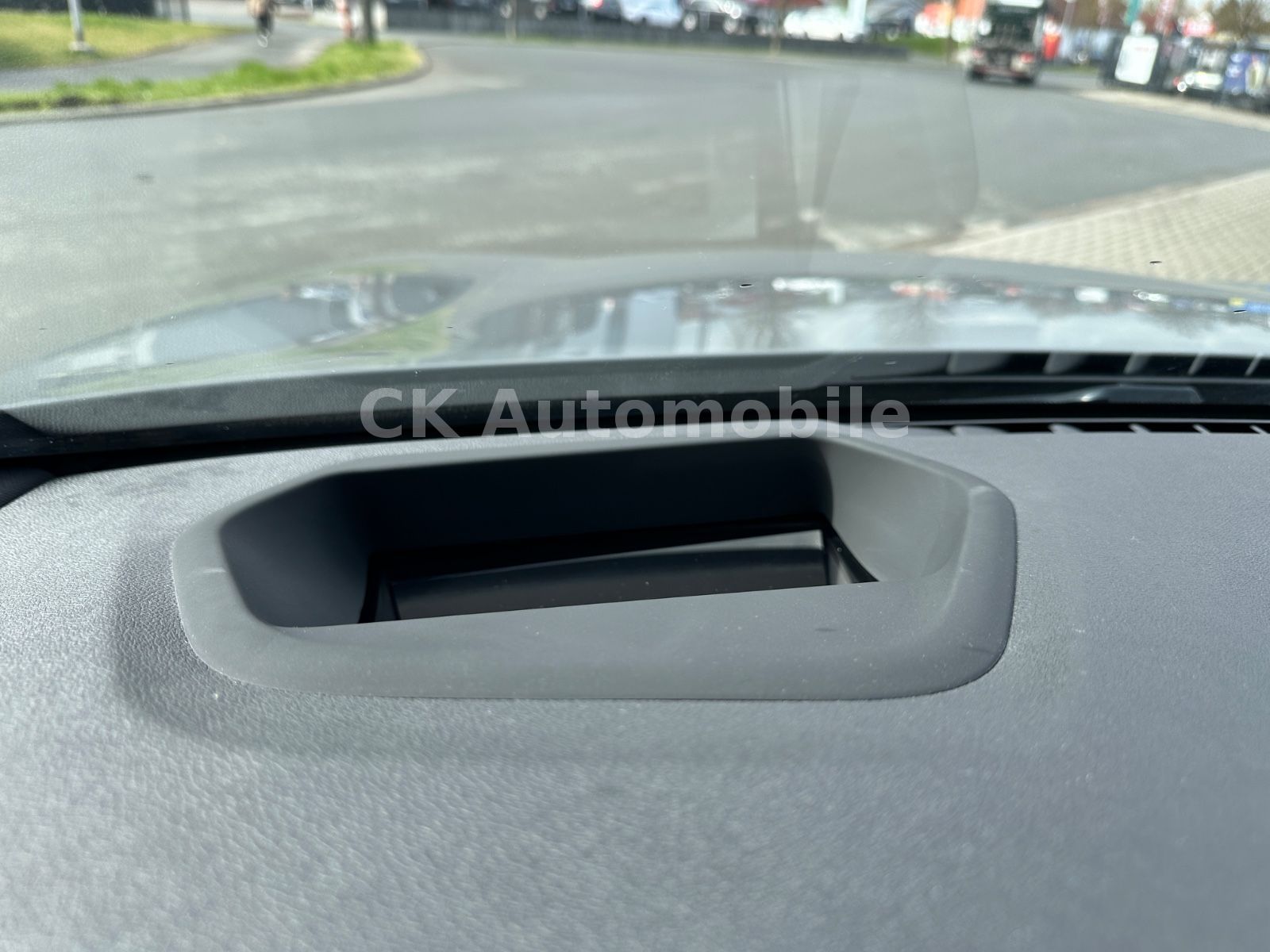 Fahrzeugabbildung BMW 520d xDrive M-Sport/Navi/Head-Up/LED/ACC/Kam.