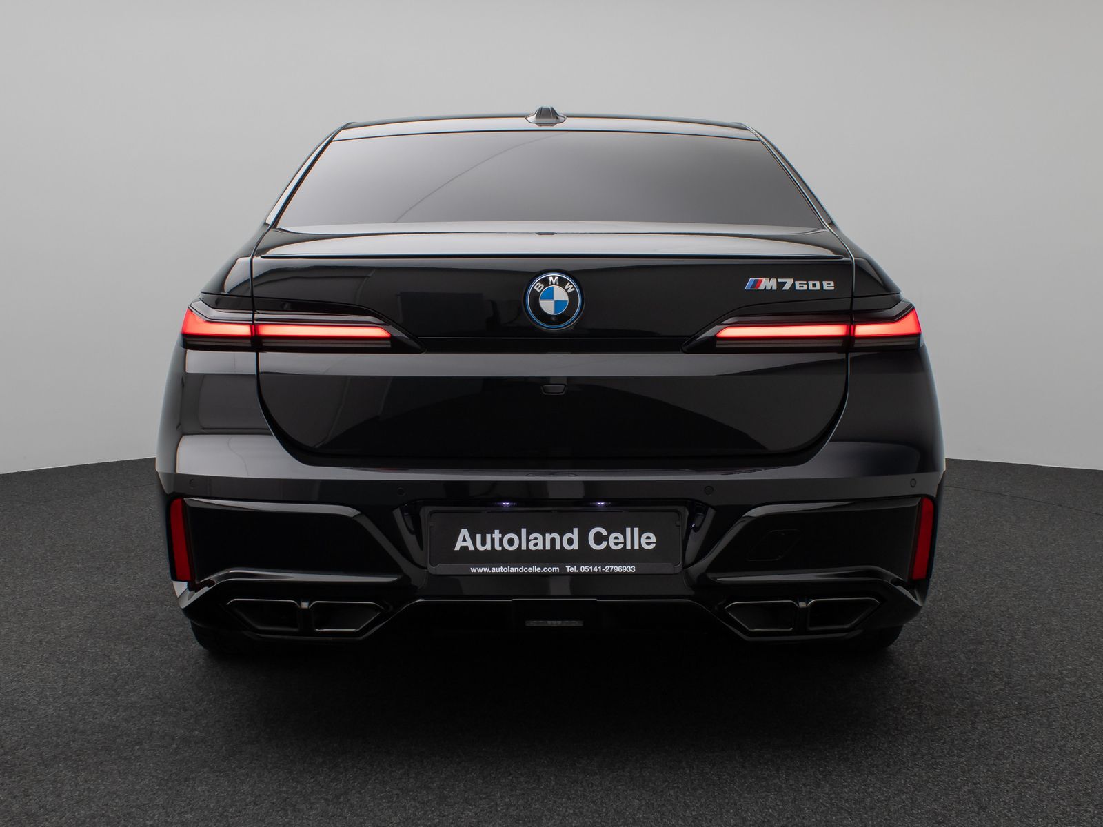 Fahrzeugabbildung BMW M760e Sky Lounge B&W Fond Ent M-Performance Voll