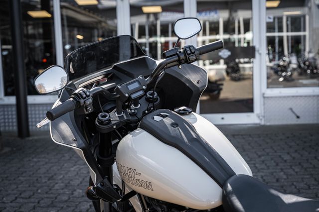 Fahrzeugabbildung Harley-Davidson FXLRST LOW RIDER ST 117 MY23 - Sofort verfügbar!