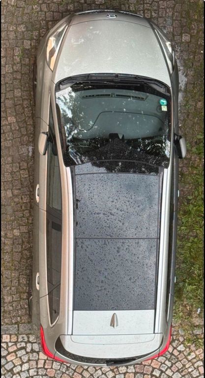 Image of Kia Carens