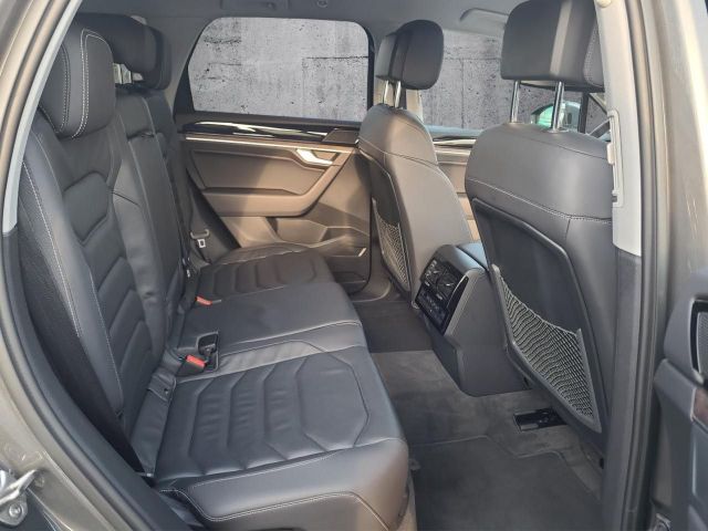 Touareg 3.0TDI Elegance 4Motion Luft AHK Memory