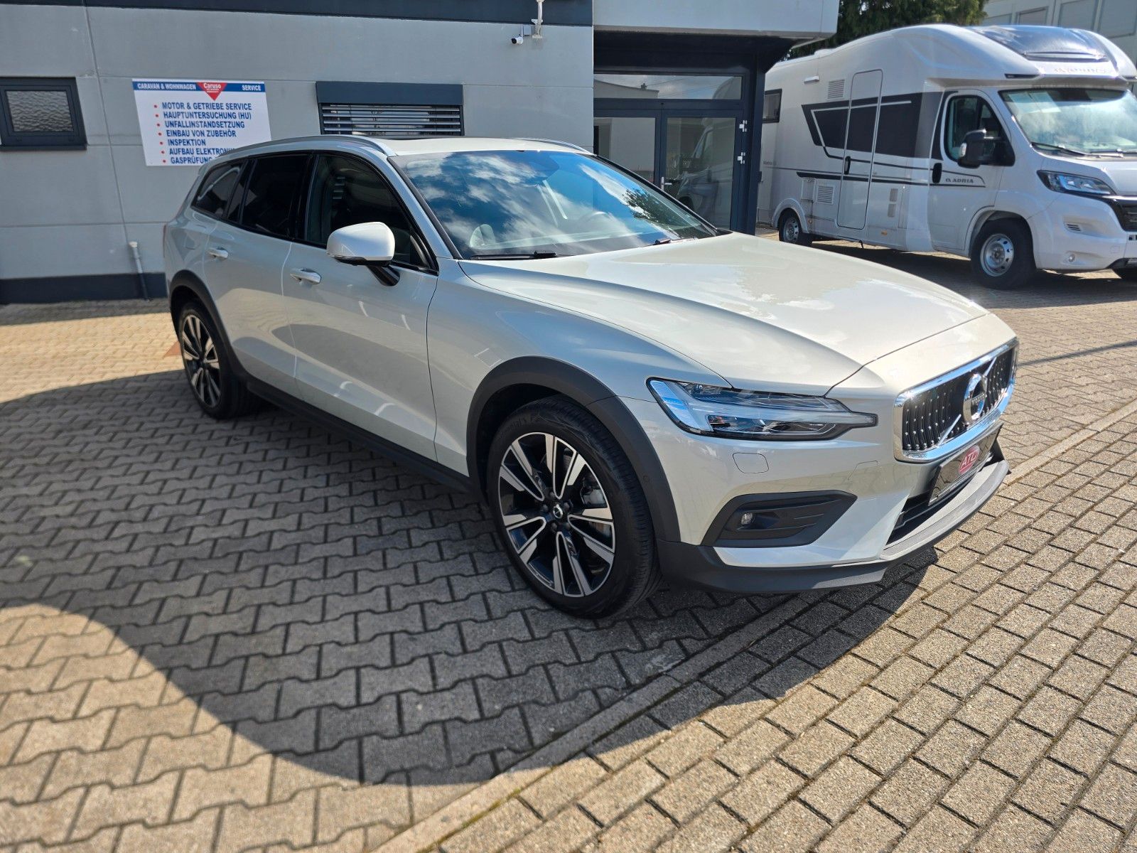 Volvo V60 Cross Country Pro AWD Navi Leder,360° Kamera foto 3