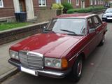 Mercedes-Benz W123 220 D,  Bj. '78, H-Kennzeichen, TÜV neu - Mercedes-Benz 220: Rot