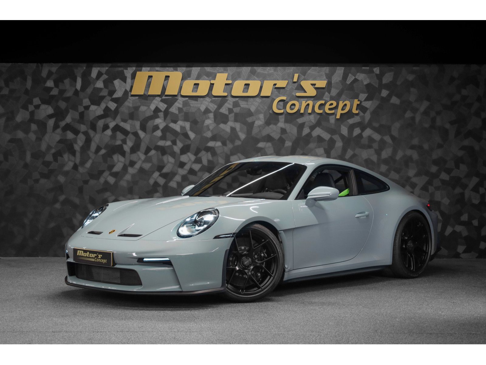 Porsche 992 911 S/T - 1261 OF 1963 / PTS SHADE GREEN