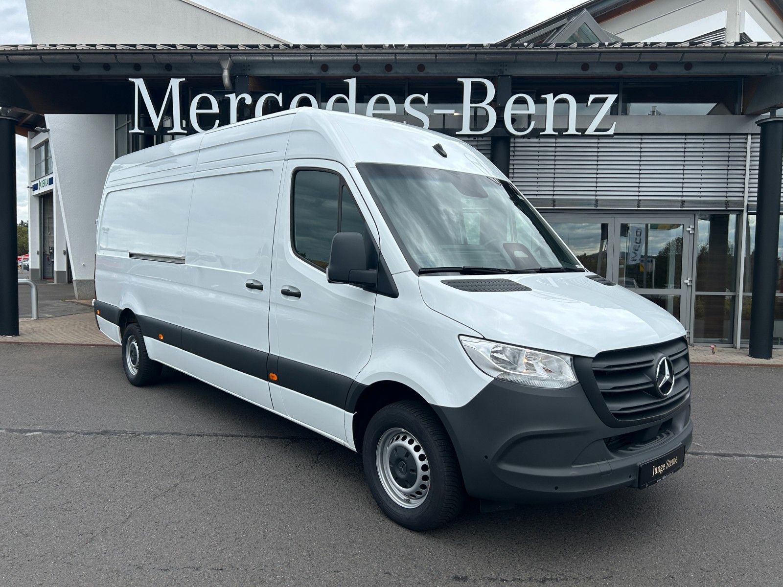Fahrzeugabbildung Mercedes-Benz Sprinter 317 CDI 9G 4325 Klima Kamera AHK3,5to