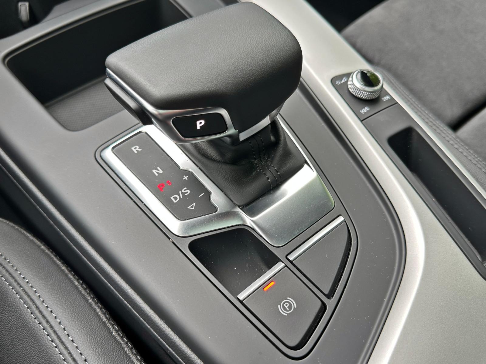 Audi A4 Avant 45TFSI qu S LINE BLACK PANO AHK MATRIX, миниатюра 17