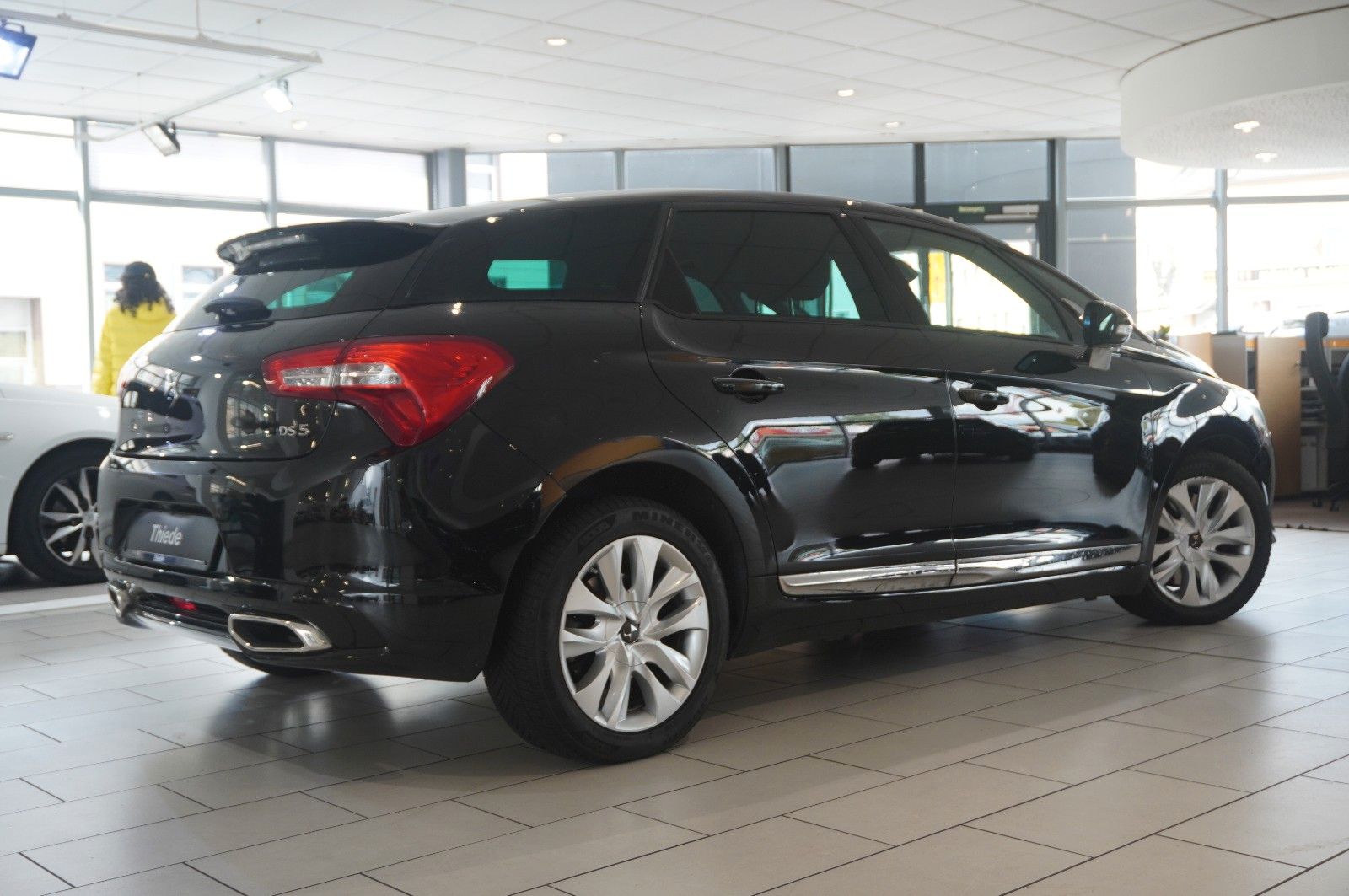 Fahrzeugabbildung DS Automobiles DS5 Lim. 2.0D NAVI/LED/KAMERA/HUD/SPORT/SH/DAB+