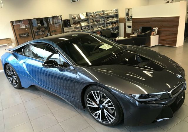 BMW i8 "Crossfade"/Lapo Elkaan Edition/1 of 10