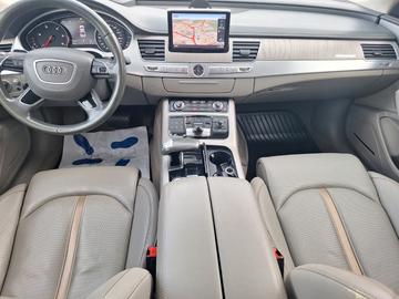2017 AUDI A8 — миниатюра 12