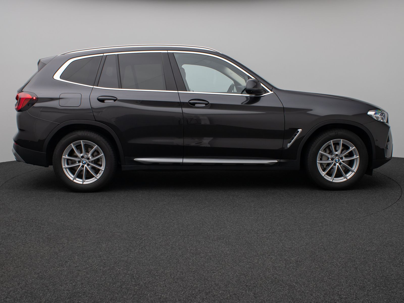 Fahrzeugabbildung BMW X3 xD30i Panorama 360°HUD DAB HiFi Komfort Sport