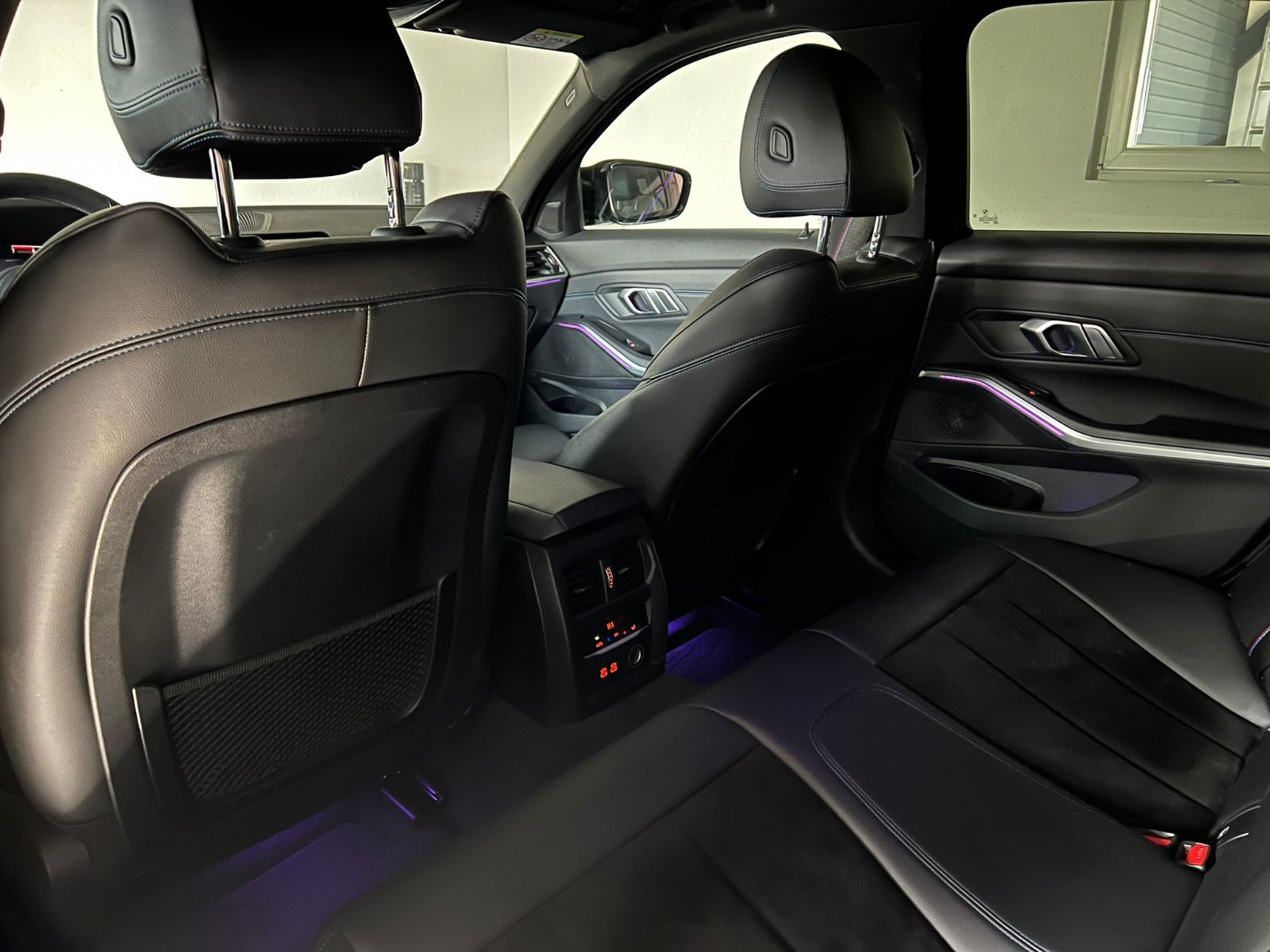 Fahrzeugabbildung BMW 330 i M SPORT PAKET/AMBI/LASER/DRAVITGRAU/DE FZG