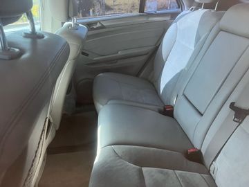 Mercedes ML 350 - 9