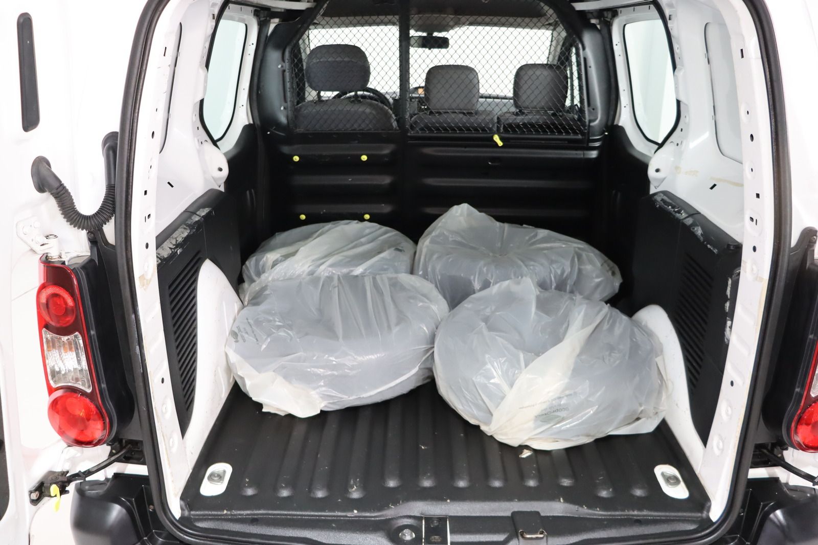 Fahrzeugabbildung Citroën Berlingo Kasten 1.6 HDi * 2 Schiebetüren * AHK *