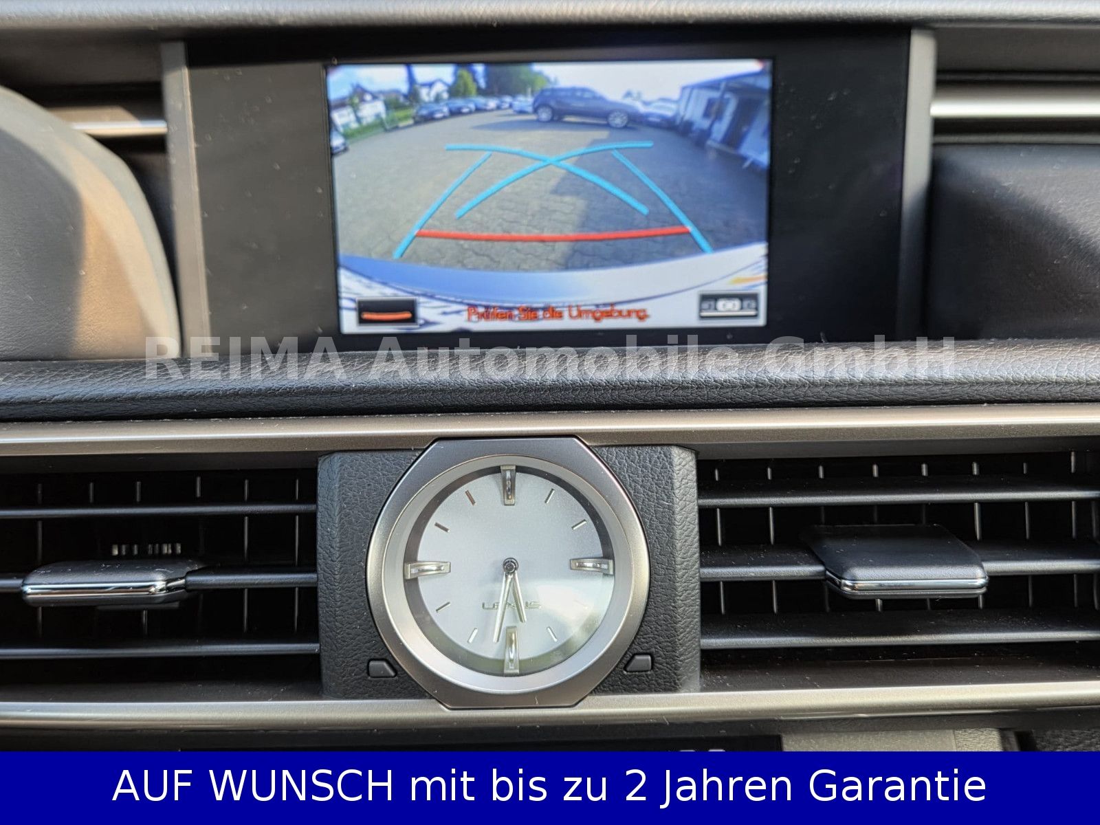 Fahrzeugabbildung Lexus RC 300h Coupé Automatik F SPORT, Leder