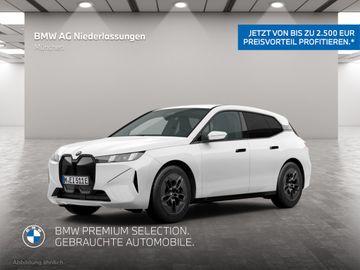 BMW Leasingangebot: BMW iX xDrive45 AHK Driv.Assist+ Harman/K Kamera