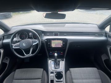 Volkswagen Passat Variant - 11