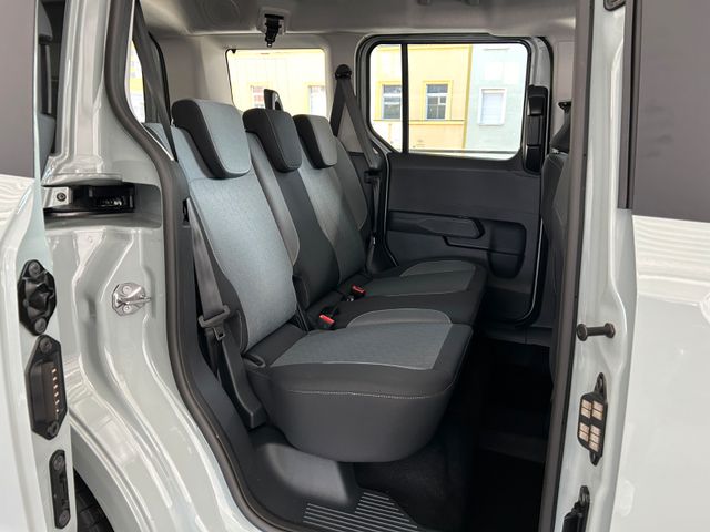 Ford Tourneo Courier Titanium Automatik AHK