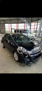 Kia Rio 1.2 Dream-Team Edition Dream-Team Edition - Kia Rio dream-team-edition mit Benzin-Antrieb