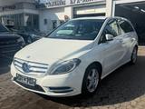 Mercedes-Benz B 180*FaceLift*Navi*Cam*Xenon*Leder - Mercedes-Benz B 180 in Oberhausen