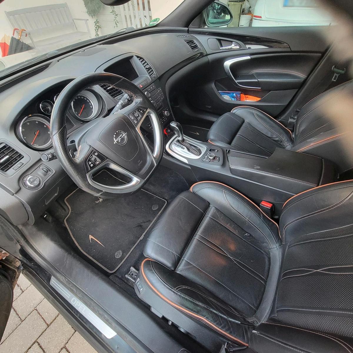 Opel Insignia 2013 — photo 11