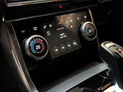 JAGUAR XE R-Dynamic S|ACC|HUD|SHZ|PDC|LED|DAB|BT|Kamera