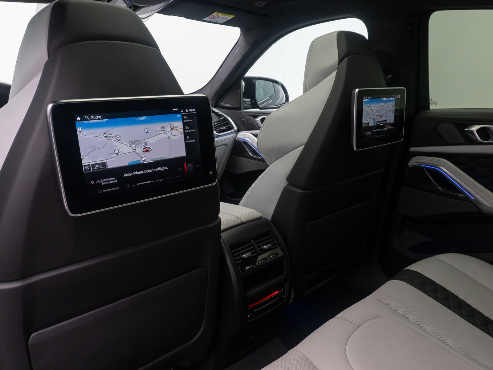 Fahrzeugabbildung BMW X6 M Competition Massage FondEnt Individual Voll