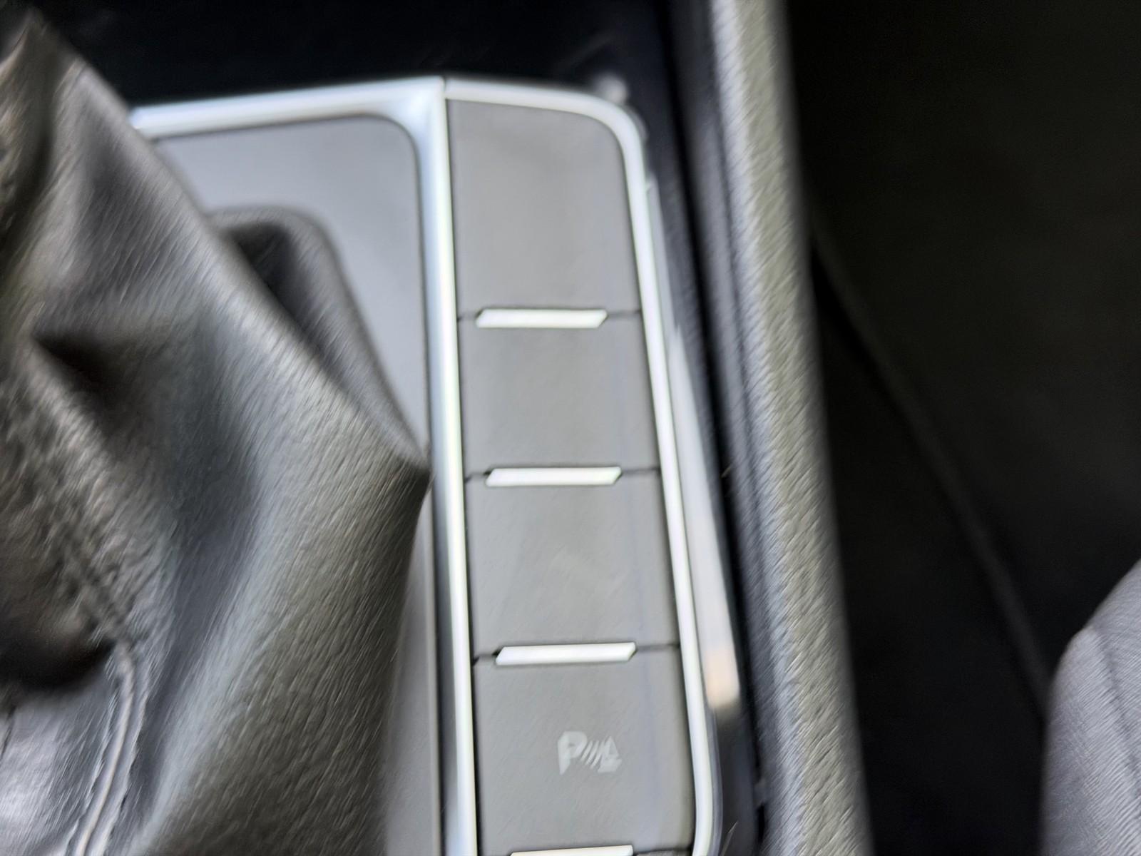 Volkswagen Golf VII Highline Automatik*1.Hand*LED, миниатюра 29
