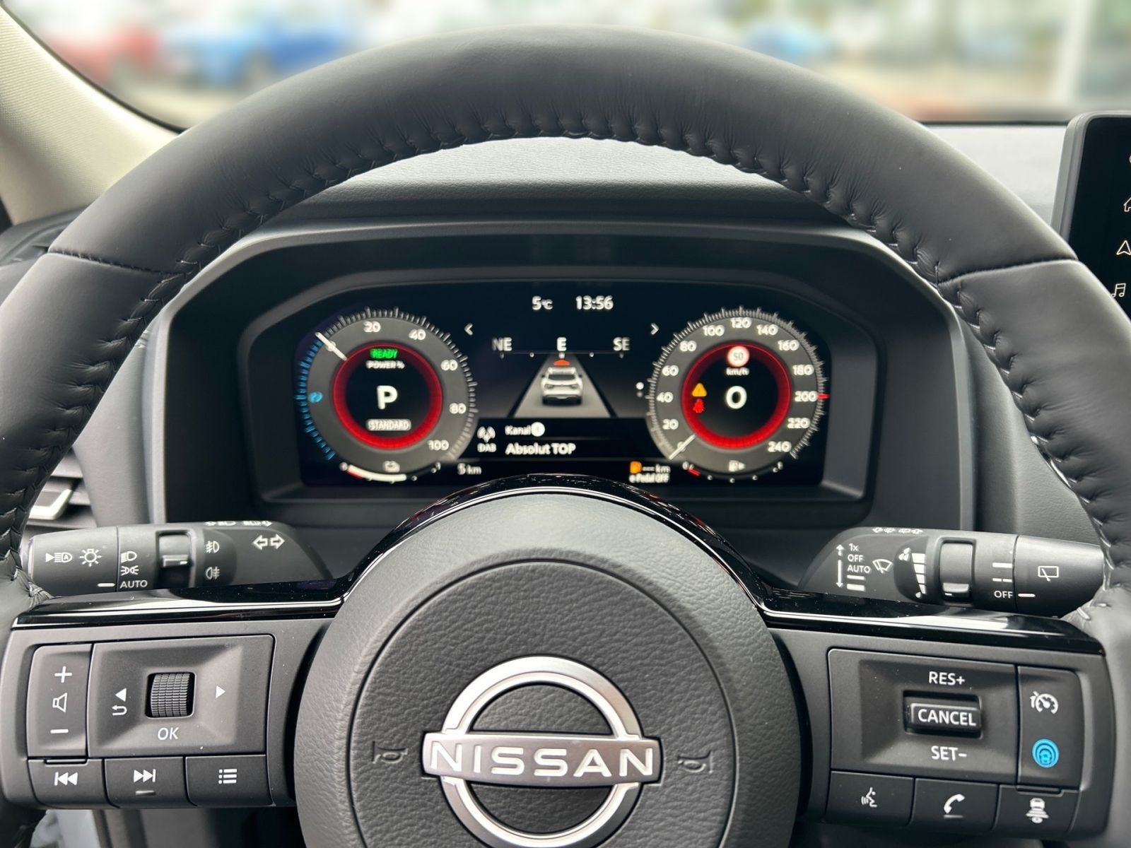 Fahrzeugabbildung Nissan QASHQAI 1.5 VC-T e-POWER 190 PS 4x2 N-Connecta W
