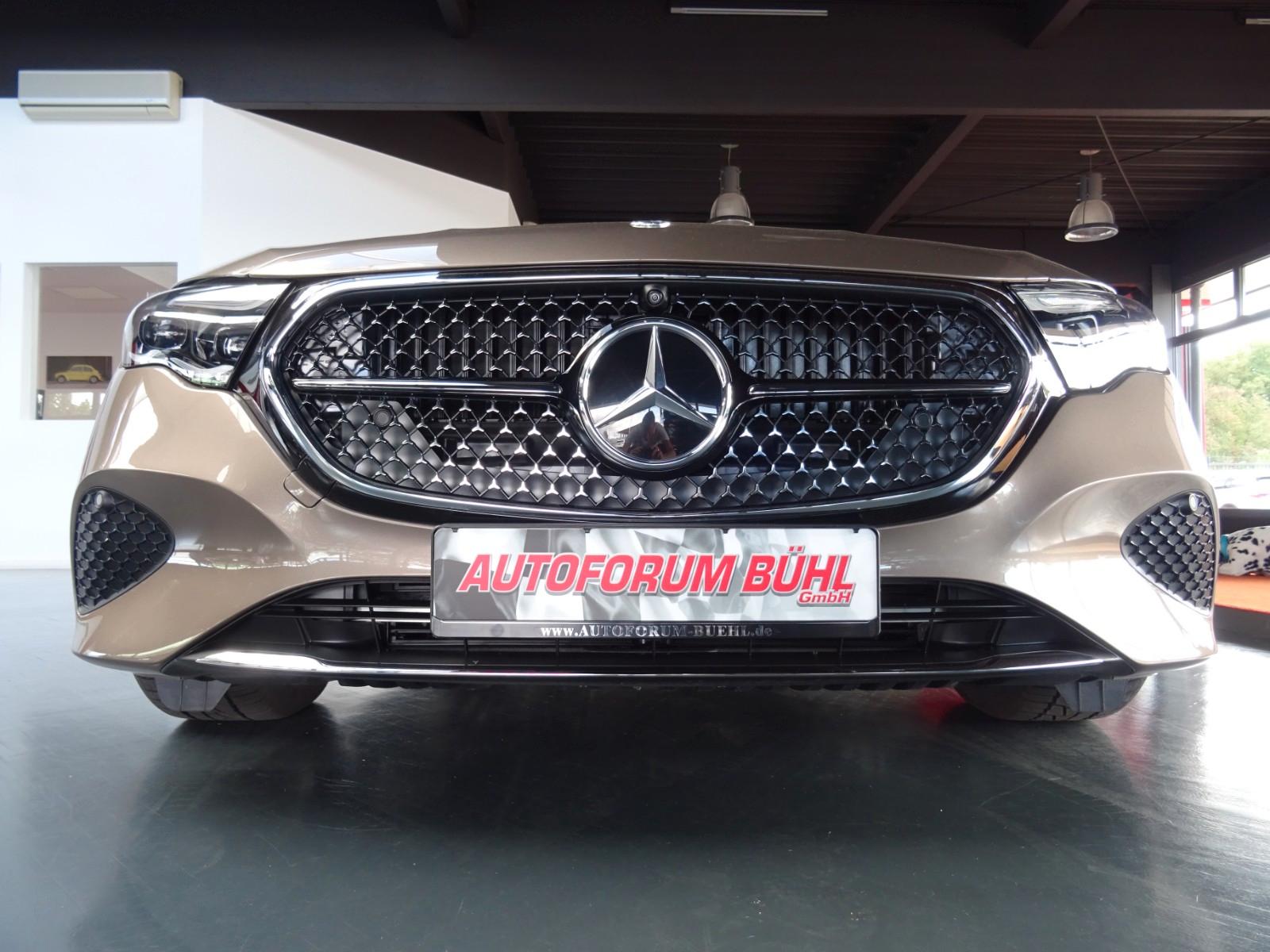 Mercedes-Benz E 220 d T 4Matic / Rollstuhl-Komplett Umbau